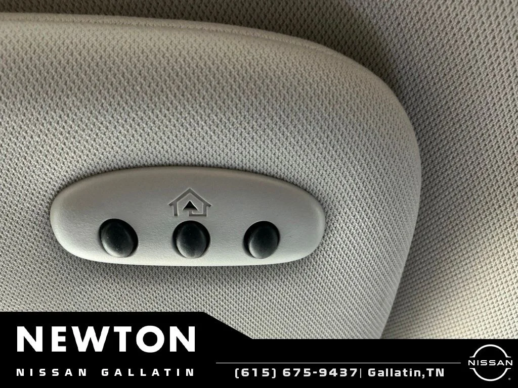 Used 2019 White Platinum Clearcoat Metallic Ford Titanium image 37