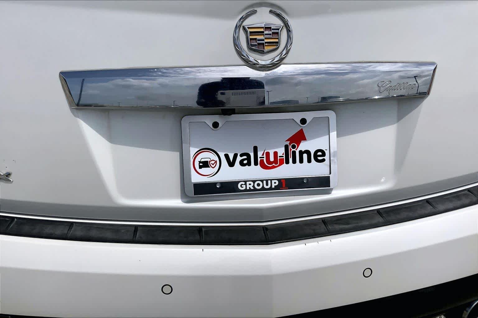 Used 2013 Platinum Ice Tricoat Cadillac Luxury Collection image 10