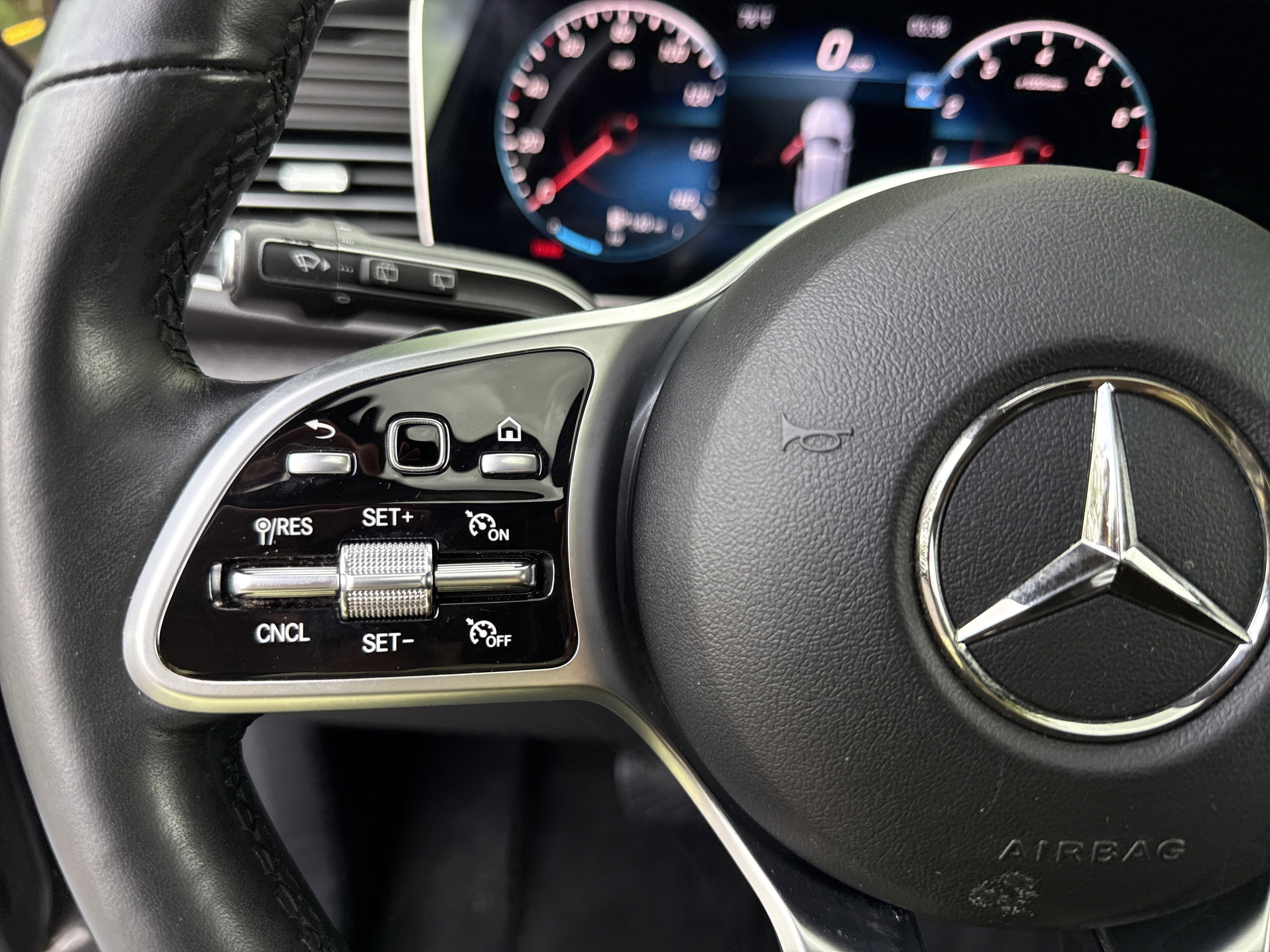 Used 2022 Gray Mercedes-Benz GLE 350 image 24