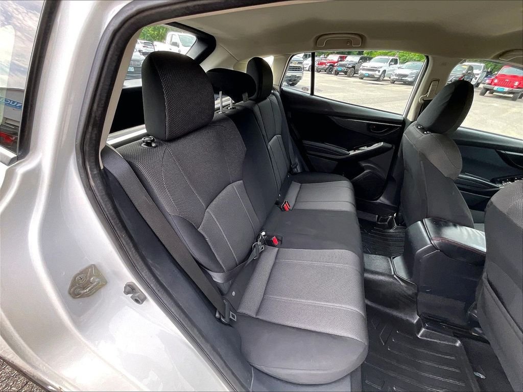 Used 2019 White Subaru 2.0i image 19