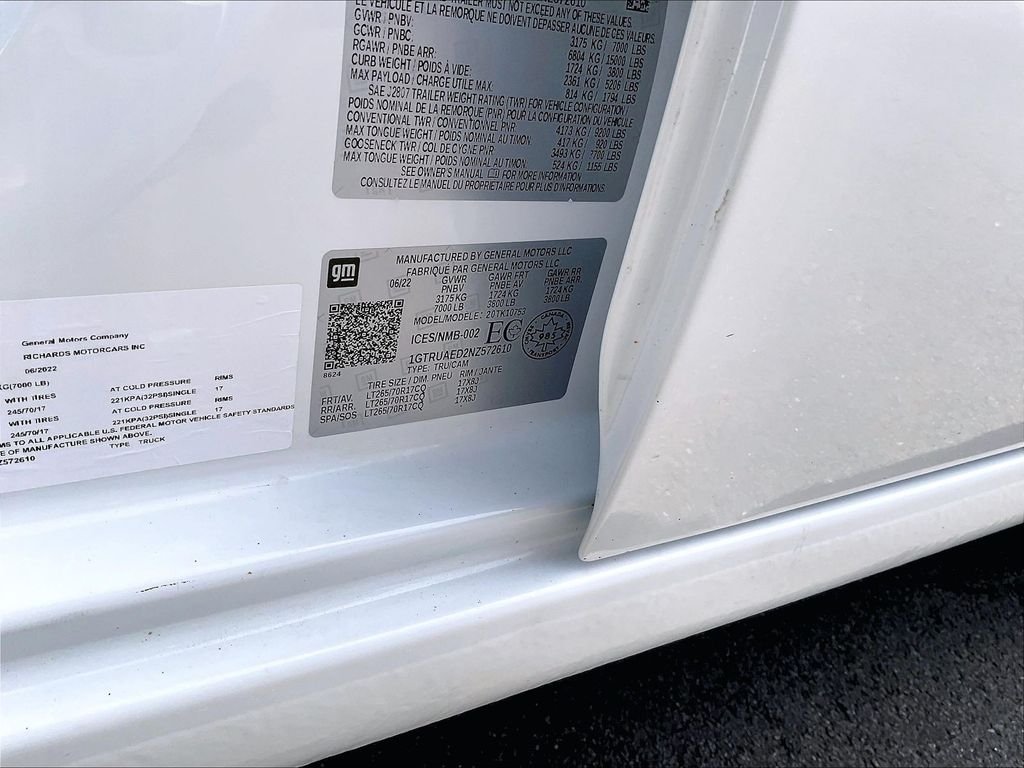 Used 2022 White GMC Pro image 34