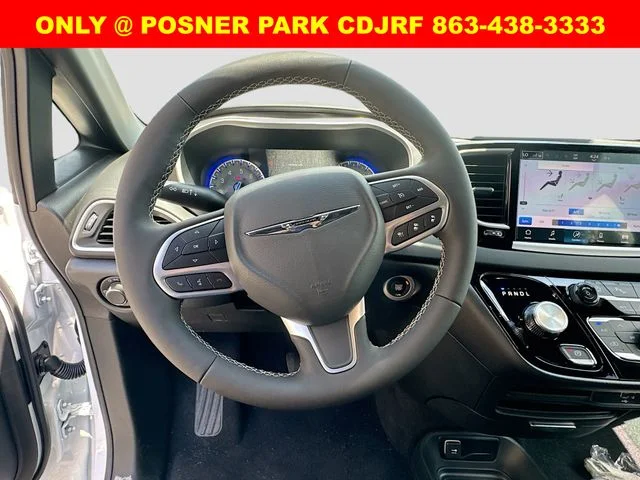 New 2026 Bright White Clear-Coat Exterior Paint Chrysler  image 11