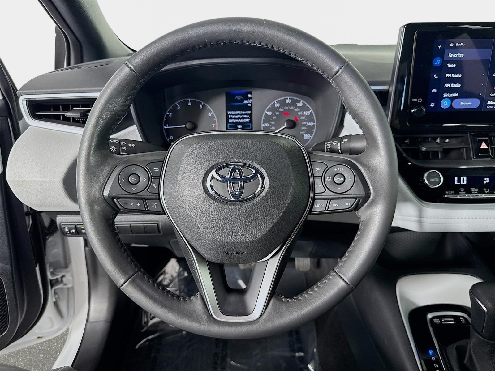 Used 2024 Ice Toyota SE image 12