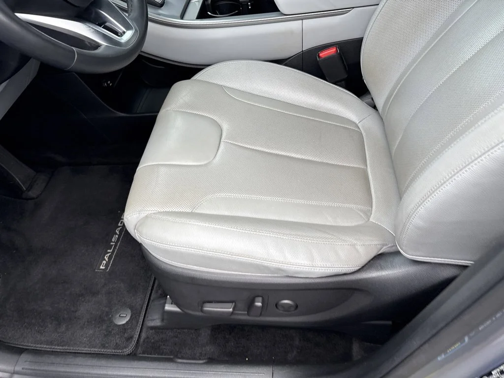 Used 2020 Silver Hyundai SEL image 11