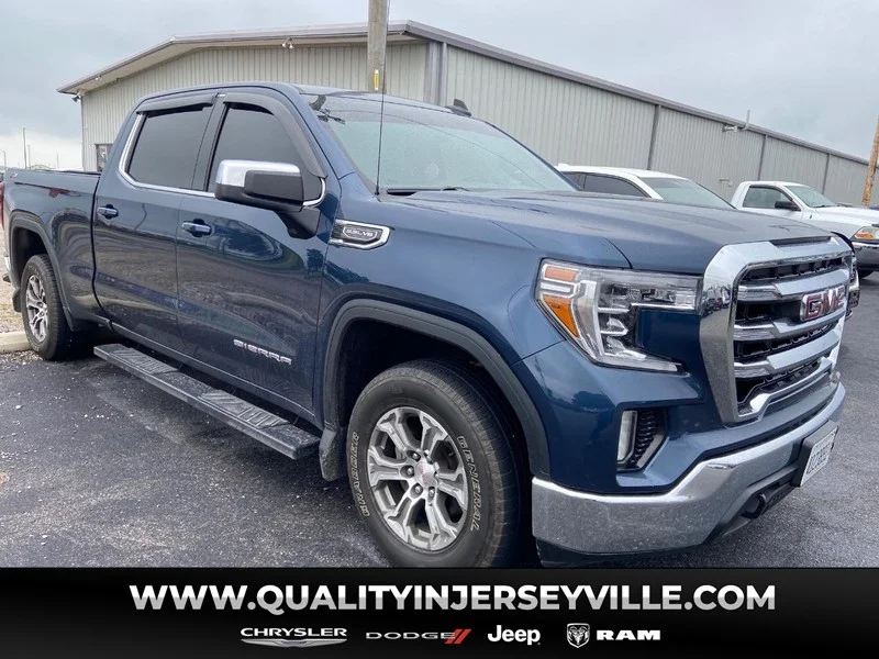 Used 2021 Pacific Blue Metallic GMC SLE image 1
