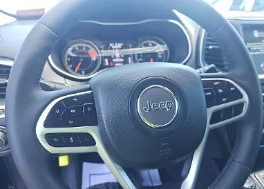 Used 2022 Black Jeep X image 8