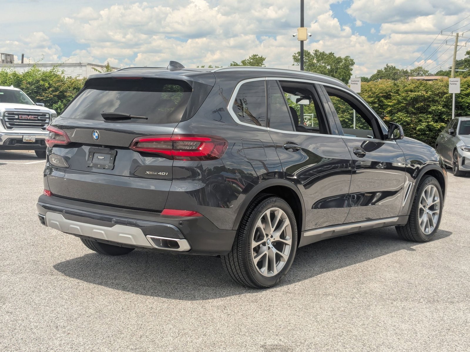 Used 2022 Arctic Grey Metallic BMW xDrive40i image 9