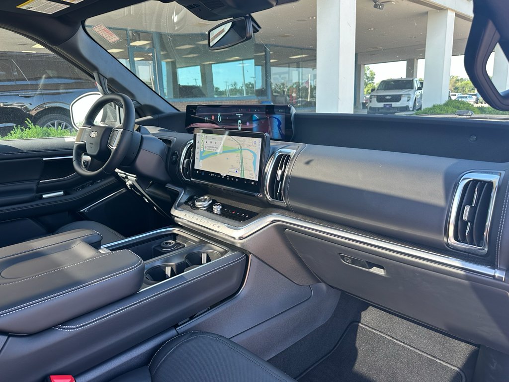 New 2026 Dark Matter Gray Metallic Ford MAX Platinum® image 30