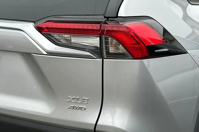 Used 2025 Silver Toyota XLE image 7