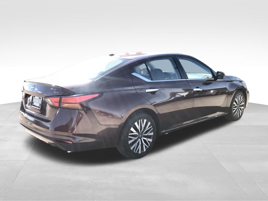 Used 2024 Red Nissan 2.5 SV image 8