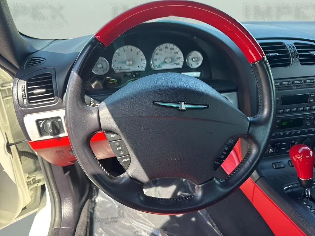 Used 2003 White Ford Deluxe image 11