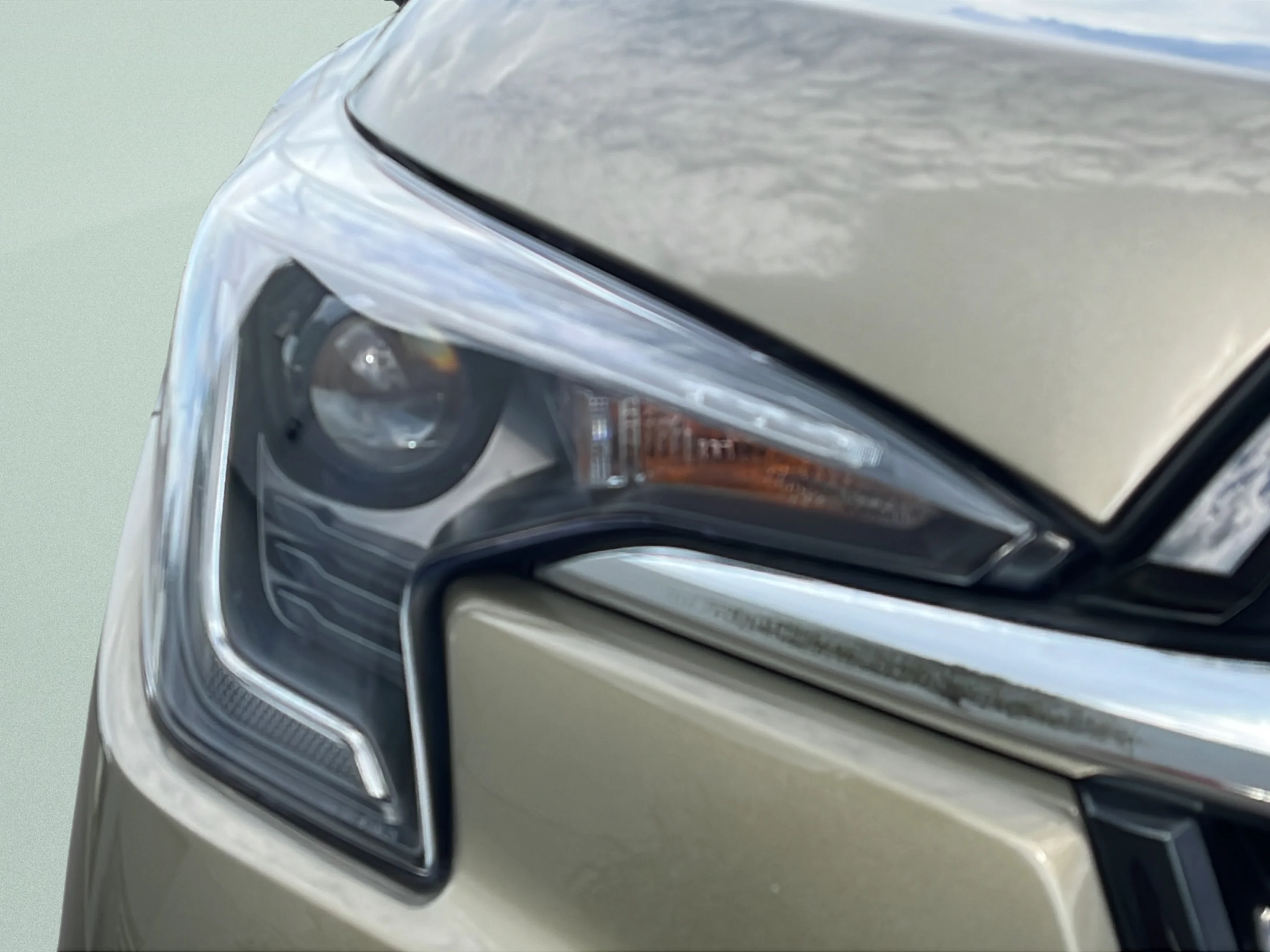 Used 2024 Autumn Green Metallic Subaru Limited image 9