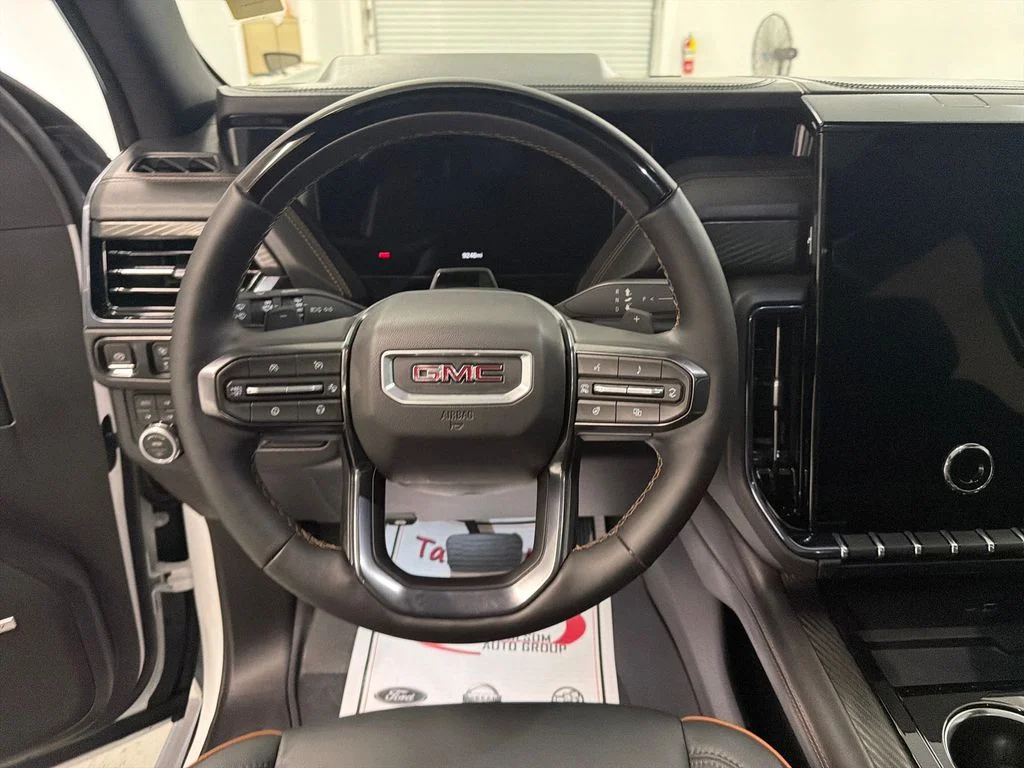 Used 2026 White GMC AT4 image 17