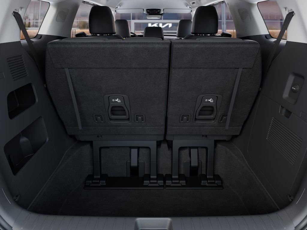 2025 Kia Carnival EX - Photo 18