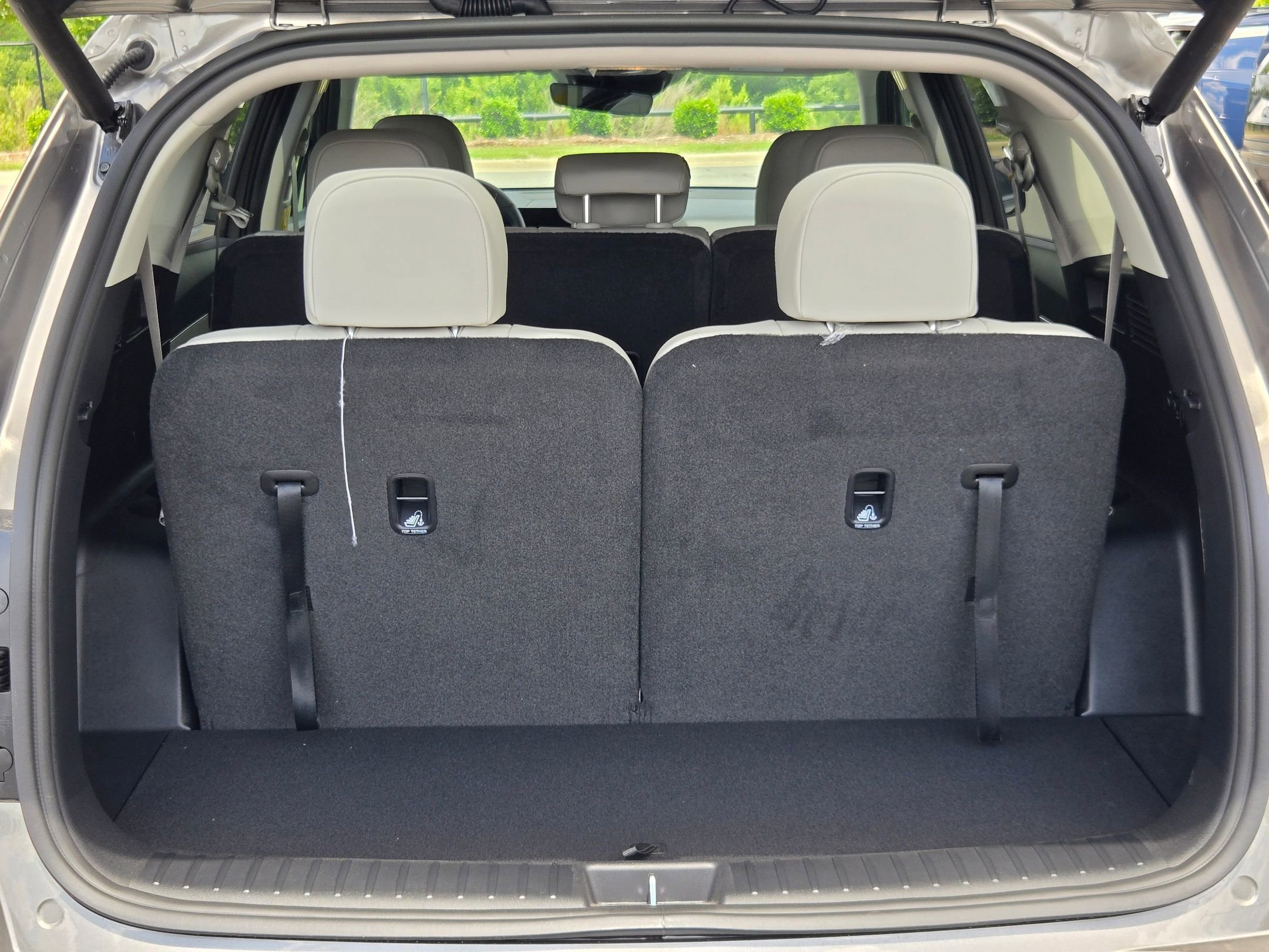 New 2026 Volcanic Sand Kia EX image 18