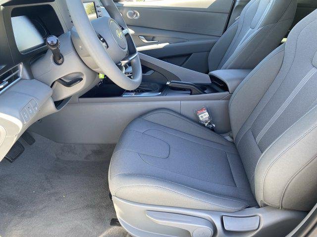 New 2026 Serenity White Hyundai SE image 16