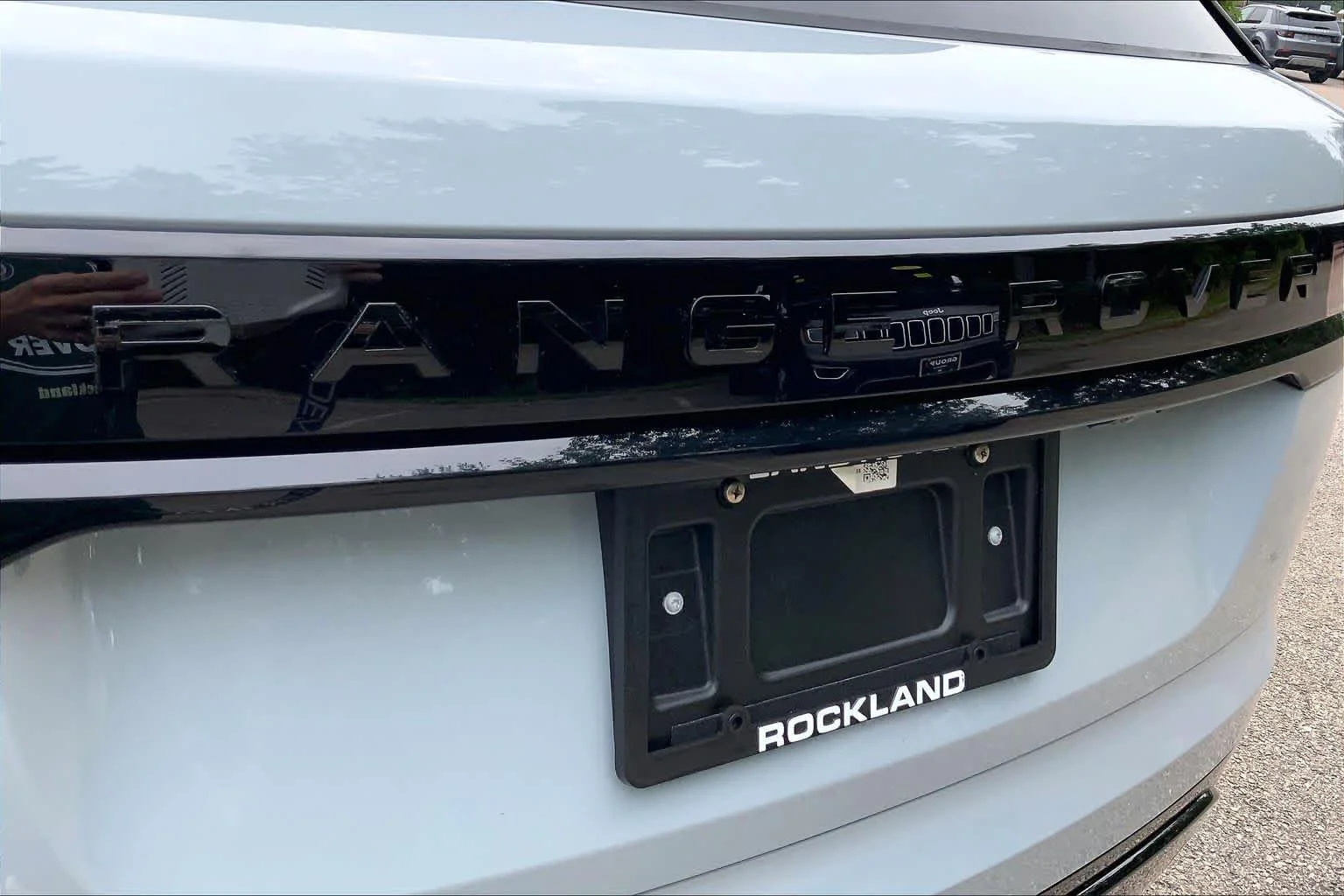 Used 2026 GRAY Land Rover Dynamic SE image 30