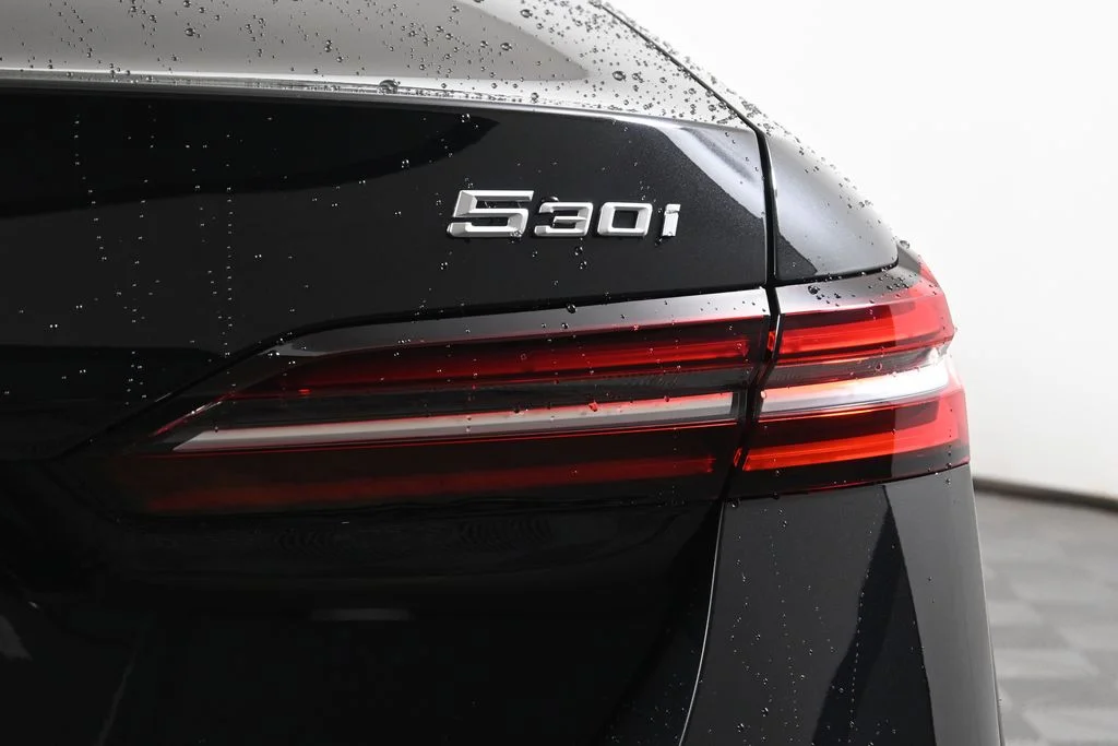 Used 2026 Black BMW 530i xDrive image 13