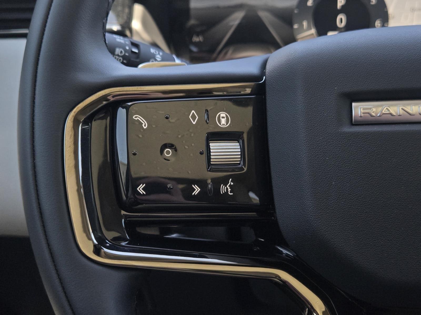 2025 Land Rover Range Rover Velar Dynamic SE - Photo 16