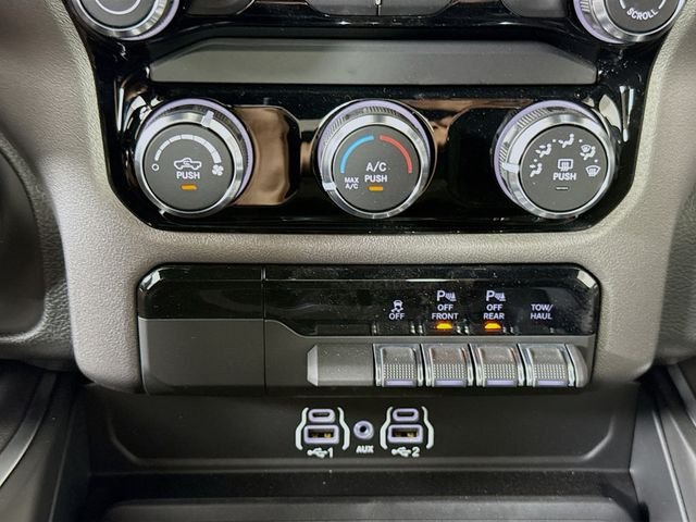 New 2026 Diamond Black Crystal Pearl-Coat Exterior Paint RAM Express image 15