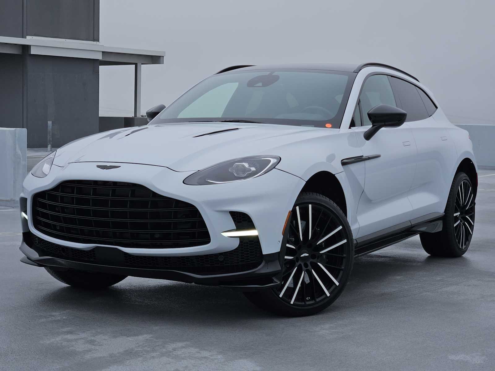 2023 Aston Martin DBX 707