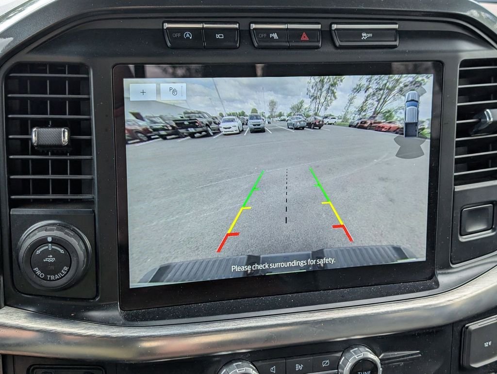 Used 2023  Ford Lariat image 15