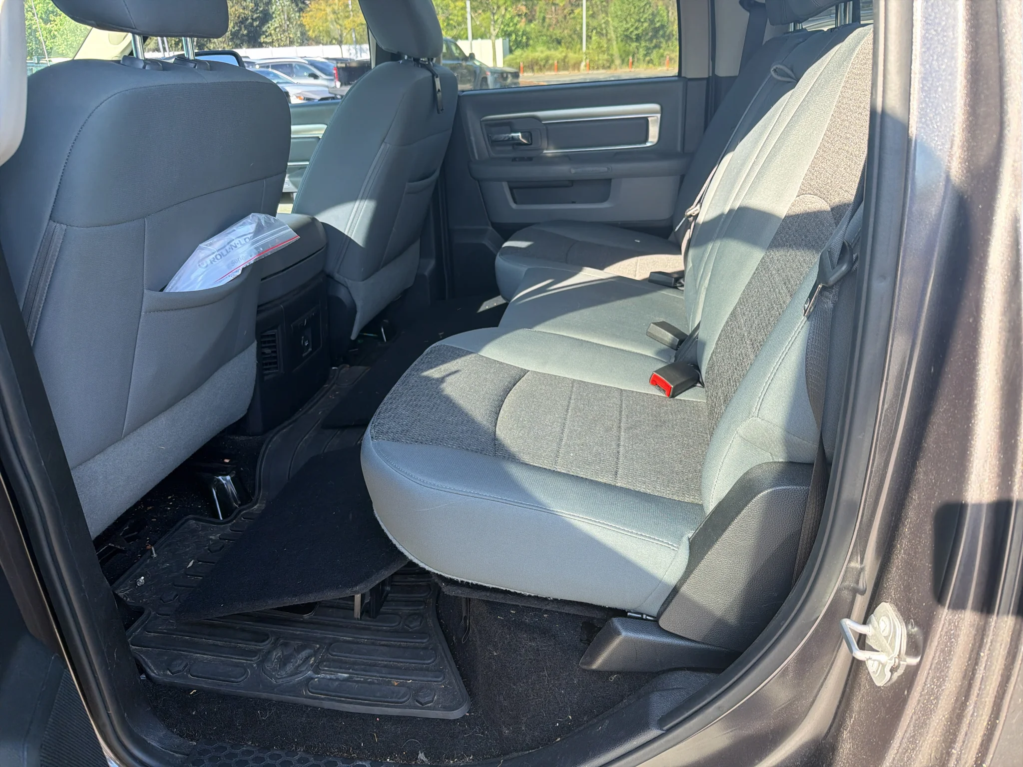 Used 2015 Granite Crystal Metallic Clearcoat Ram Outdoorsman image 9