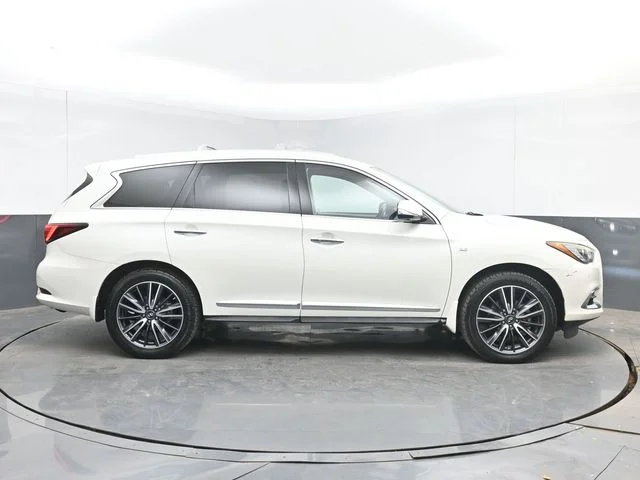 Used 2017 Majestic INFINITI Base image 11