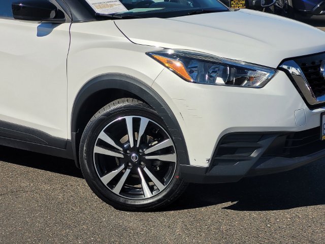 Used 2018 White Nissan SV image 9