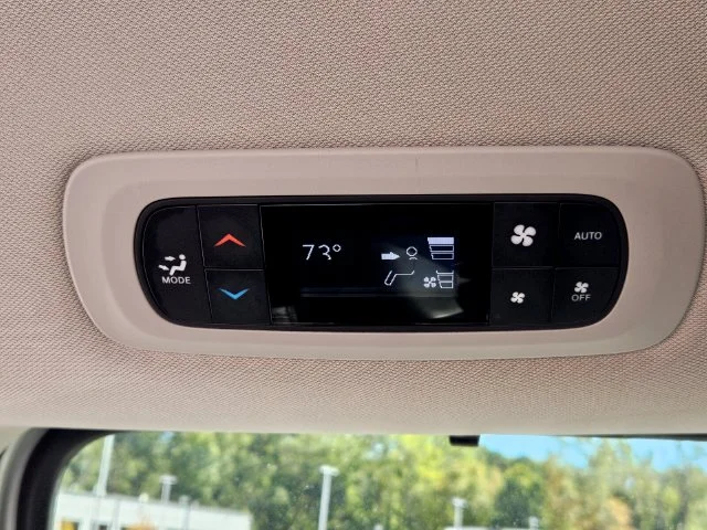 Used 2024 Silver Chrysler Touring L image 14