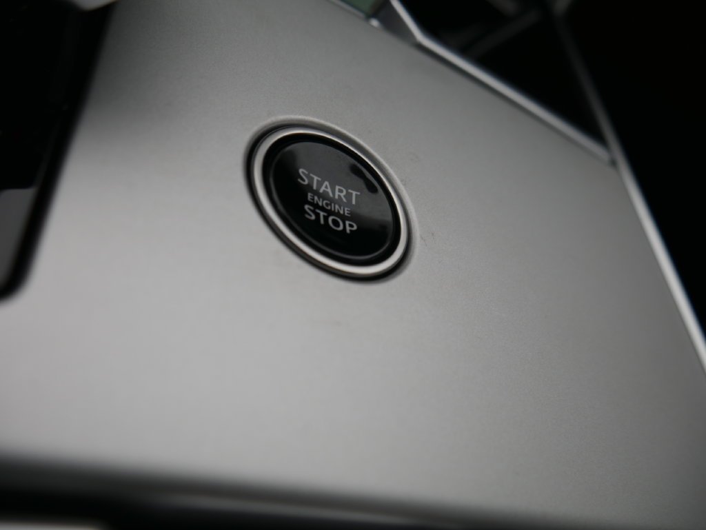 Used 2025  Land Rover Autobiography image 35