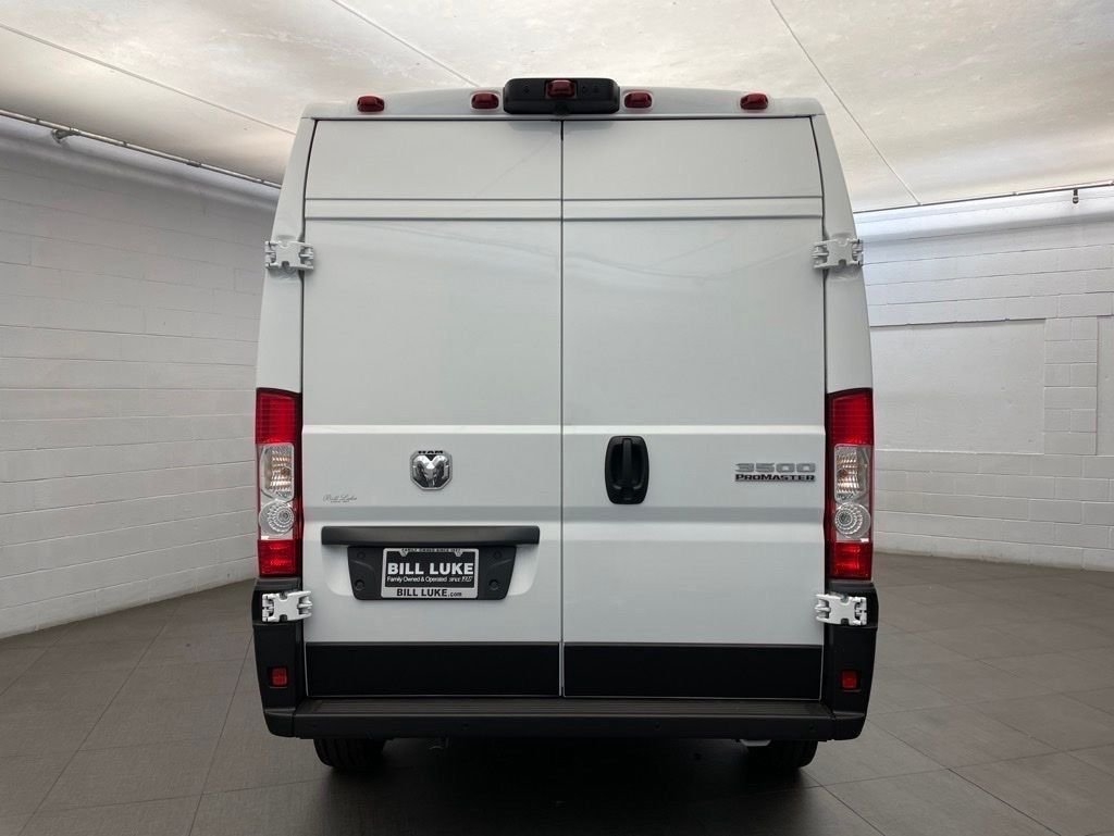 New 2026 Bright White Clear-Coat Exterior Paint RAM High Roof image 5