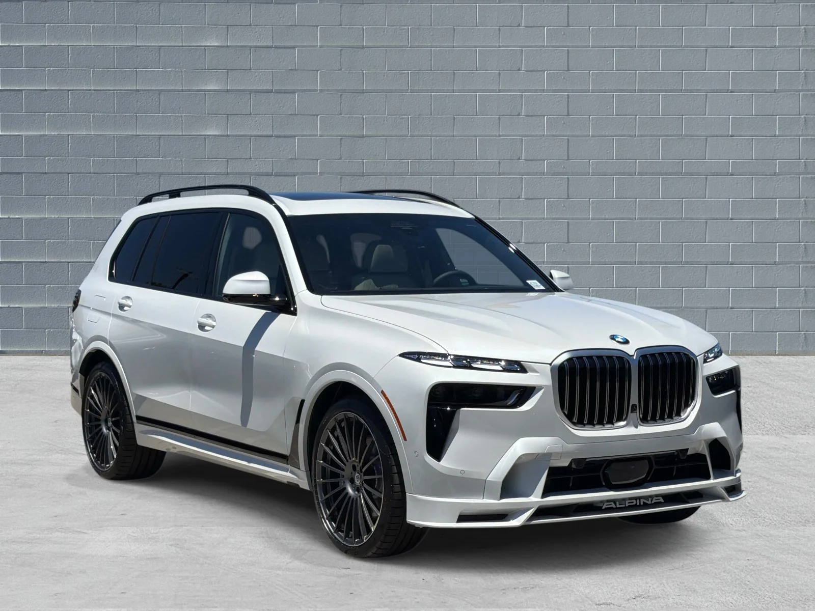 New 2026 Mineral White Metallic BMW ALPINA XB7 image 1