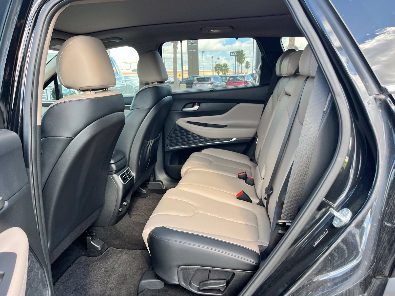 Used 2023 Black Hyundai SEL image 19