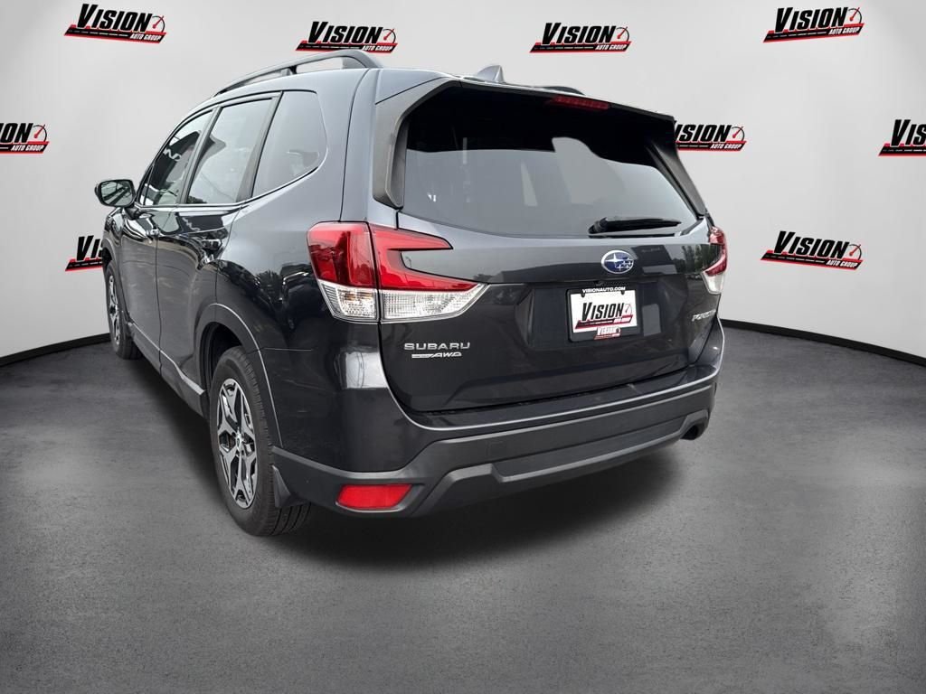 Used 2019 Gray Subaru Premium image 8