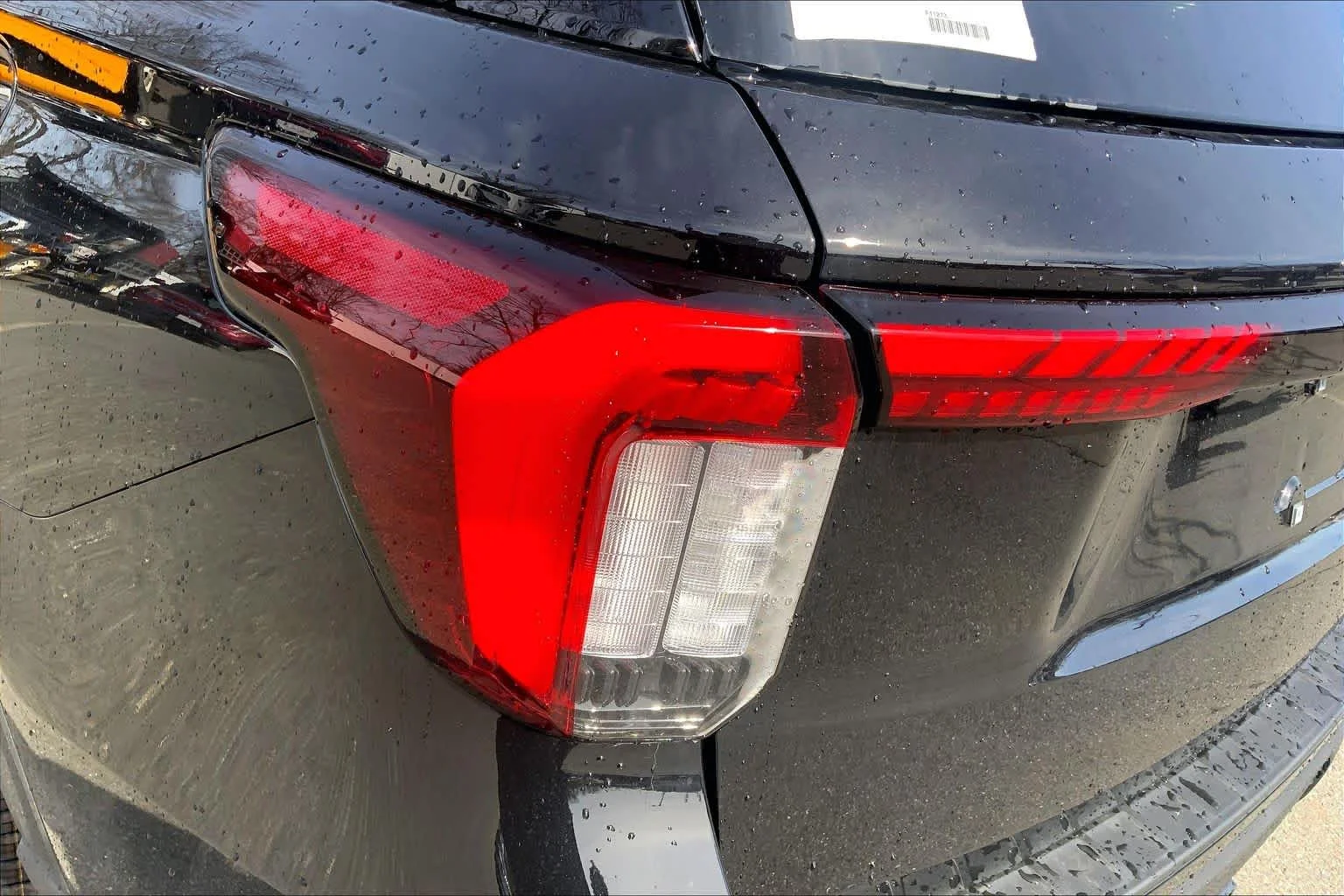 New 2026 Agate Black Metallic Ford ST-Line image 5