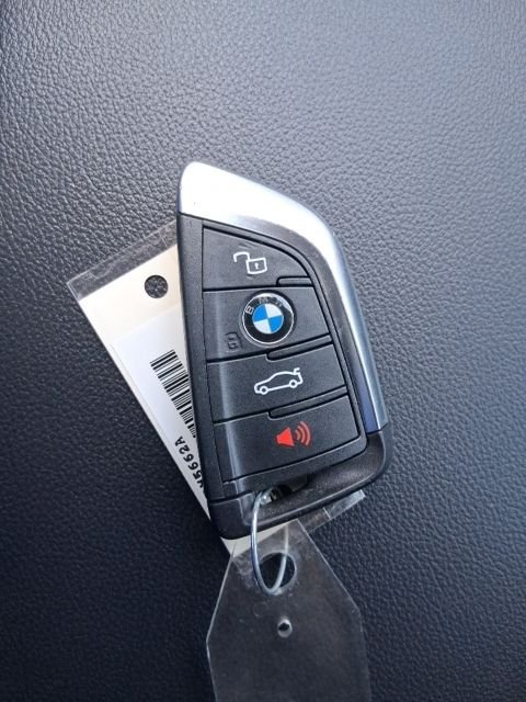 Used 2024 Gray BMW sDrive30i image 19