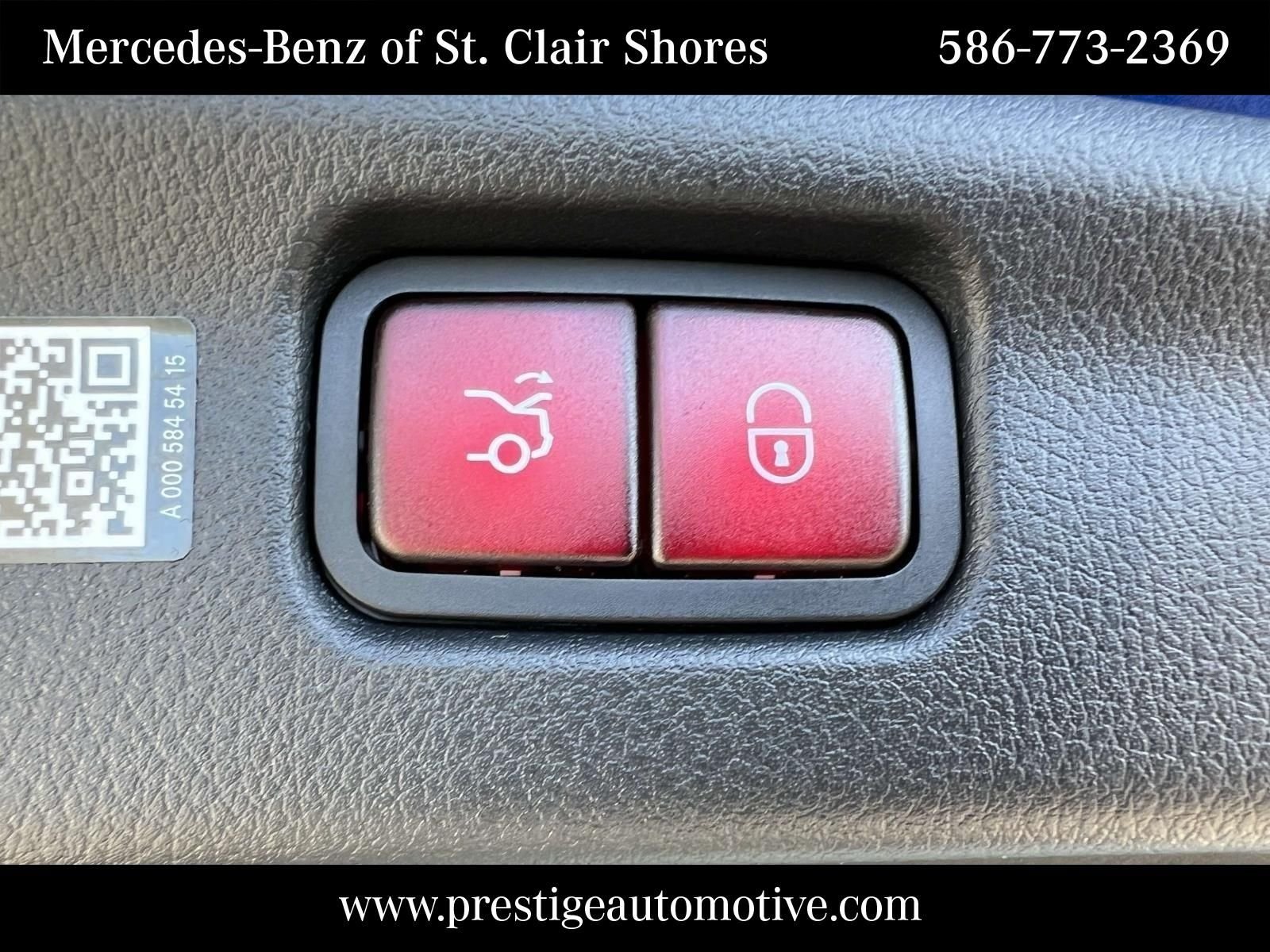 Certified Used 2025 Blue Mercedes-Benz C 300 image 13