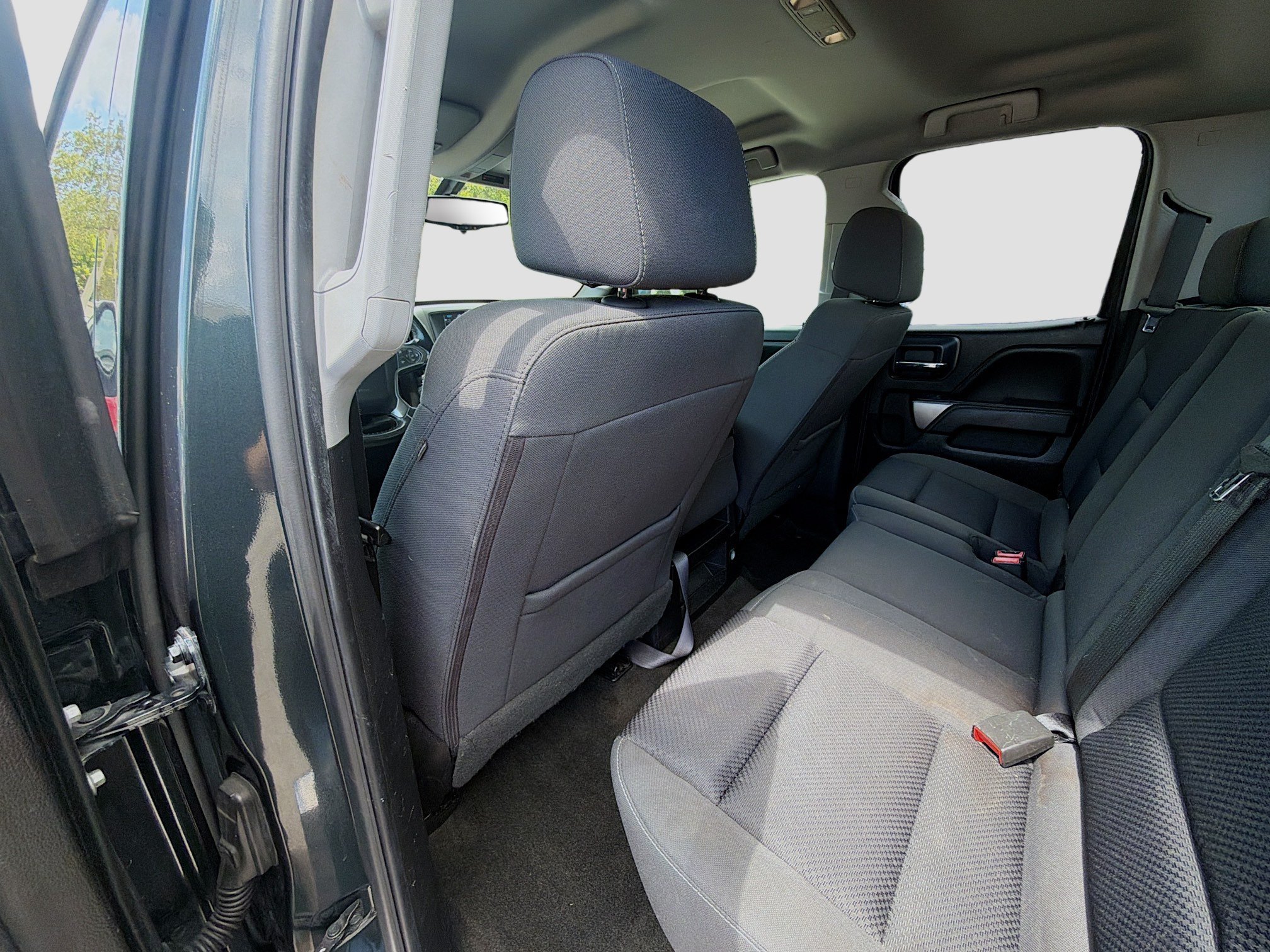Used 2018 Graphite Metallic Chevrolet LT image 23