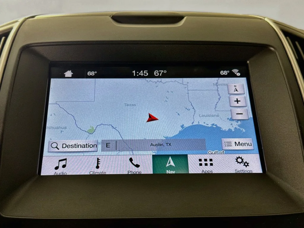 Used 2018 Red Ford SEL image 15