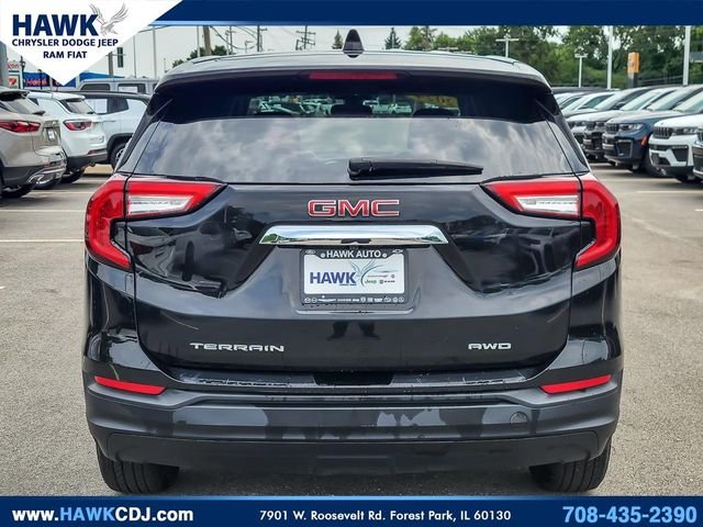 Used 2024 Black GMC SLE image 5