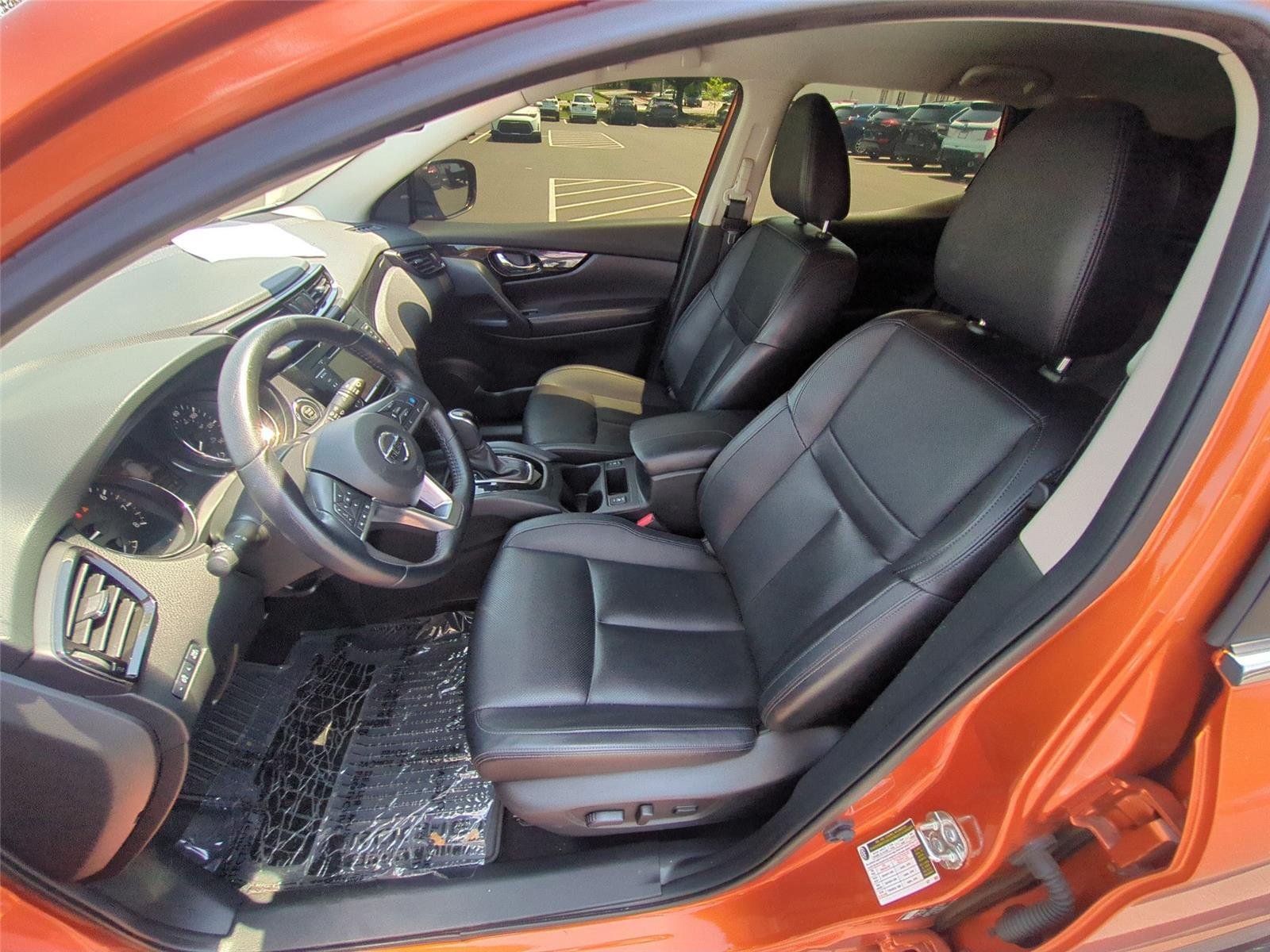 Used 2021 Monarch Orange Metallic Nissan SL image 18