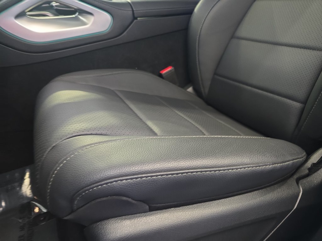 Used 2023 Black Mercedes-Benz GLE 350 image 33