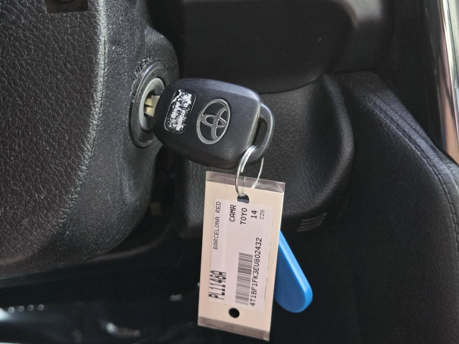 Used 2014 Barcelona Red Metallic Toyota SE image 40