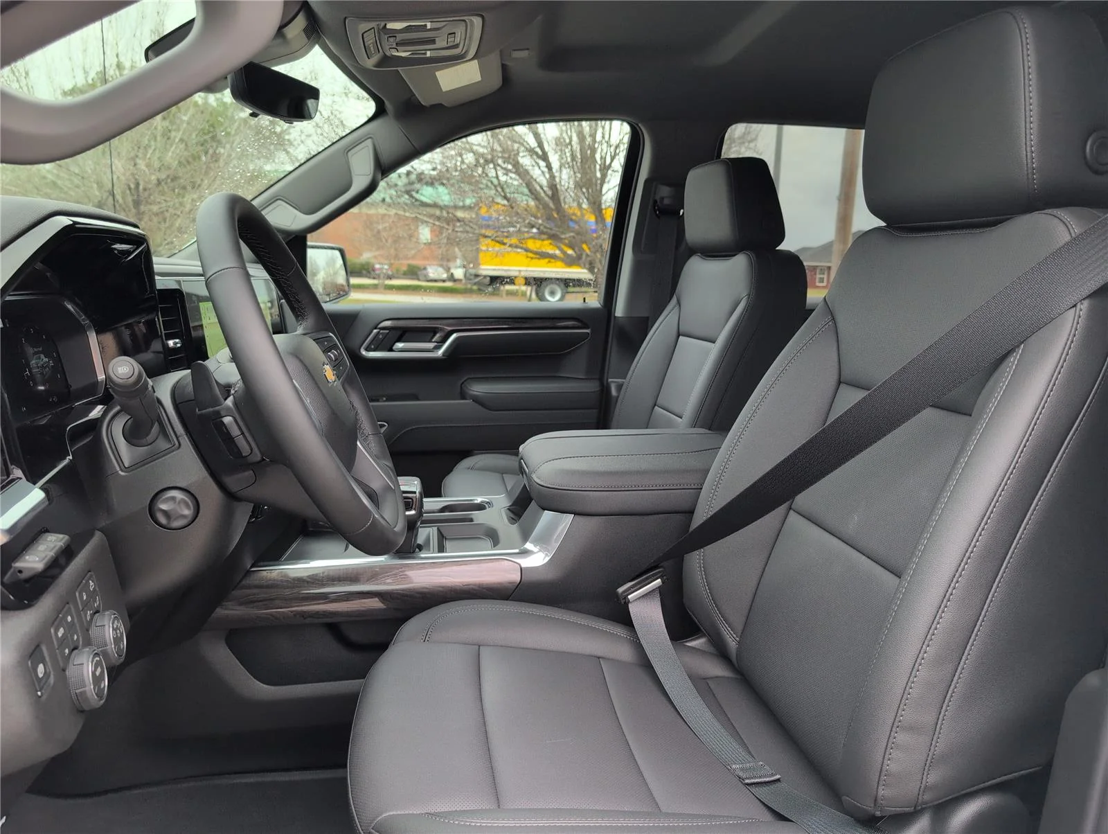 2026 Chevrolet Silverado 1500 LTZ - Photo 13
