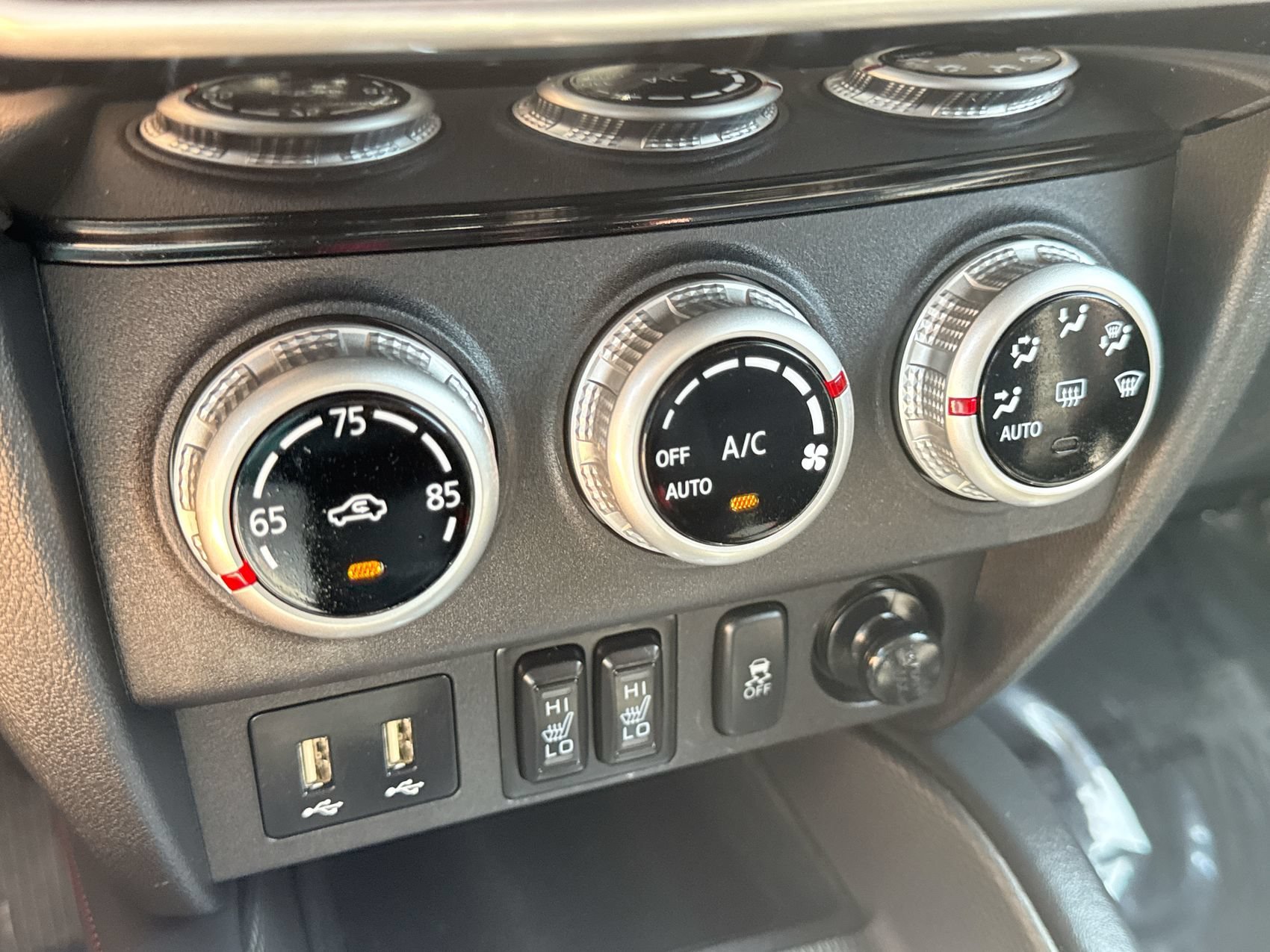 Used 2025 Gray Mitsubishi S image 18