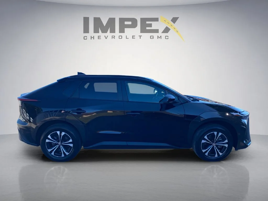 Used 2024 Black Toyota XLE image 6