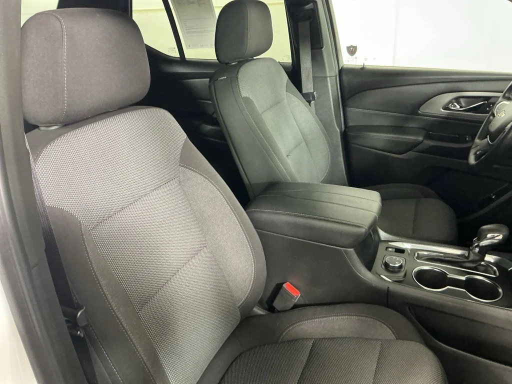 Used 2023 White Chevrolet LT image 24