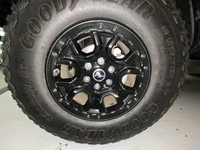 Used 2024 Black Ford Wildtrak image 10