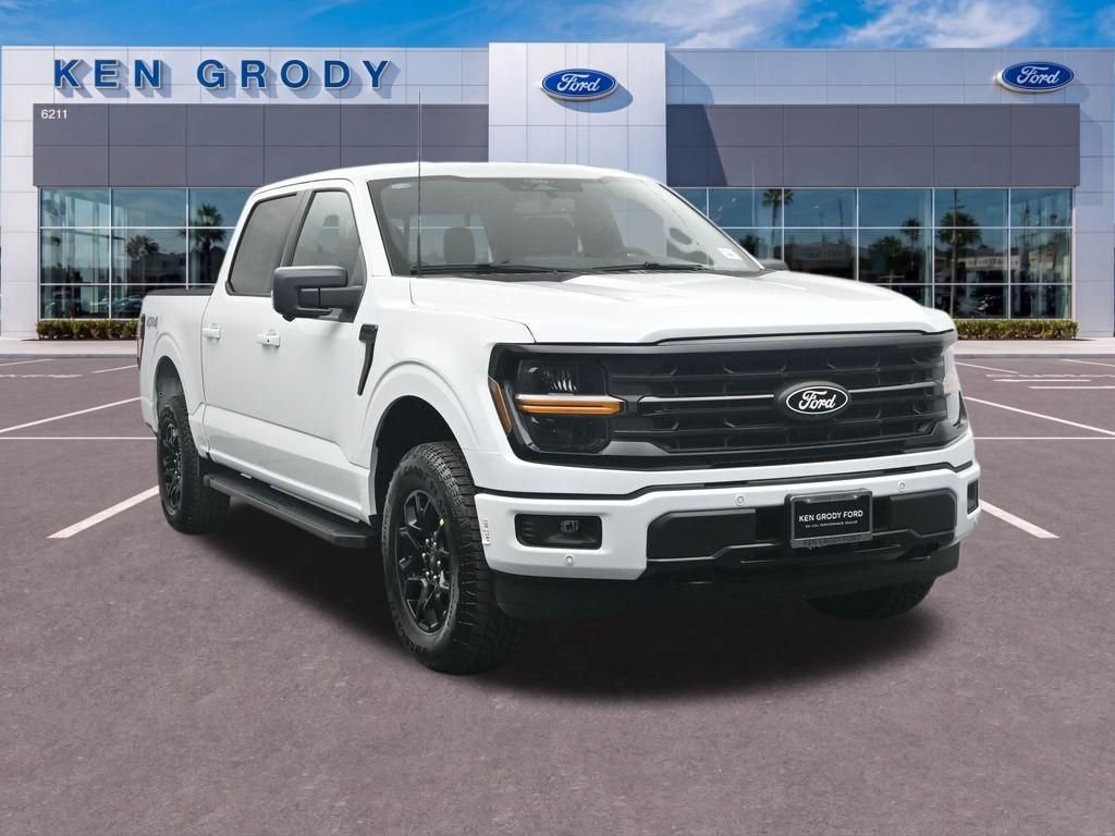 New 2026 Oxford White Ford XLT image 1
